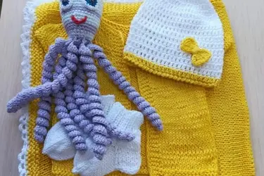 Кинешемские вязальщицы призывают вместо цветов на 1 сентября купить пряжу
