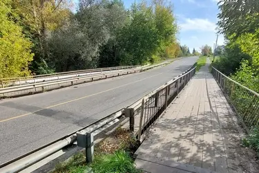 Специалисты обследуют фабричный мост в Пучеже