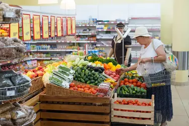 Ивановцам предпенсионного возраста проще всего найти работу в торговле