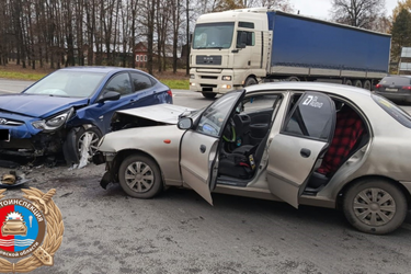 Пятимесячная девочка и молодая женщина пострадали в ДТП на перекрестке в Тейкове