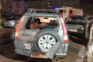 Появились фото последствий поджога двух машин в Московском микрорайоне Иванова