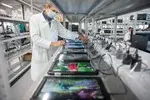 Для выявления неполадок после полной сборки гаджеты проходят финальное четырехчасовое тестирование