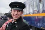 Бригада состава встречала туристов в костюмах, воссозданных по образцам XIX века