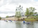 В заплыве участвовали шесть лодок