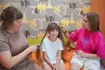 Волосы Василисы Коровкиной не знали ножниц с самого рождения, уже 8 лет. Сейчас их длина 85 сантиметров.