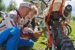 Анатолий Лазарев увлекся мотокроссом в 1976 году. С 2009 года – он главный тренер команды