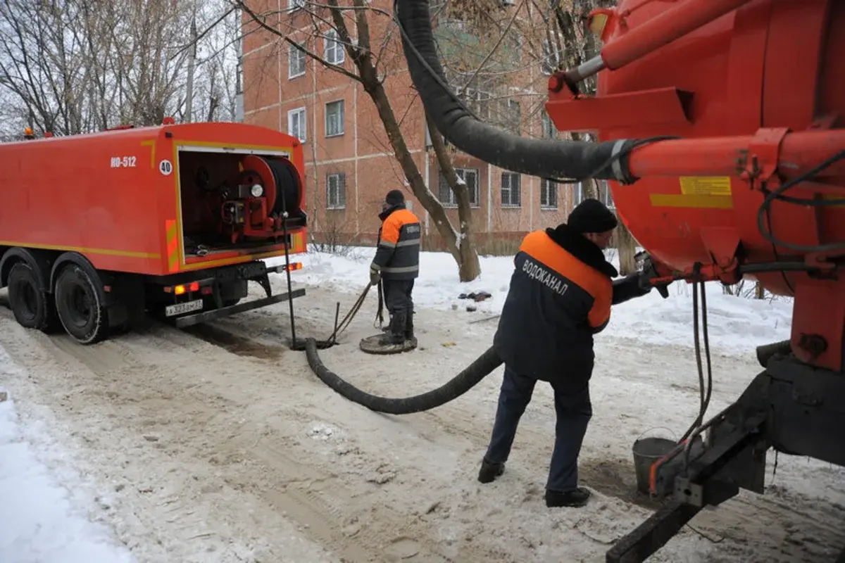 Служба водоканала телефон. Водоканал Иваново. Водоканал Иваново проспект Строителей. Авария Водоканал. Водоканал авария Иваново.