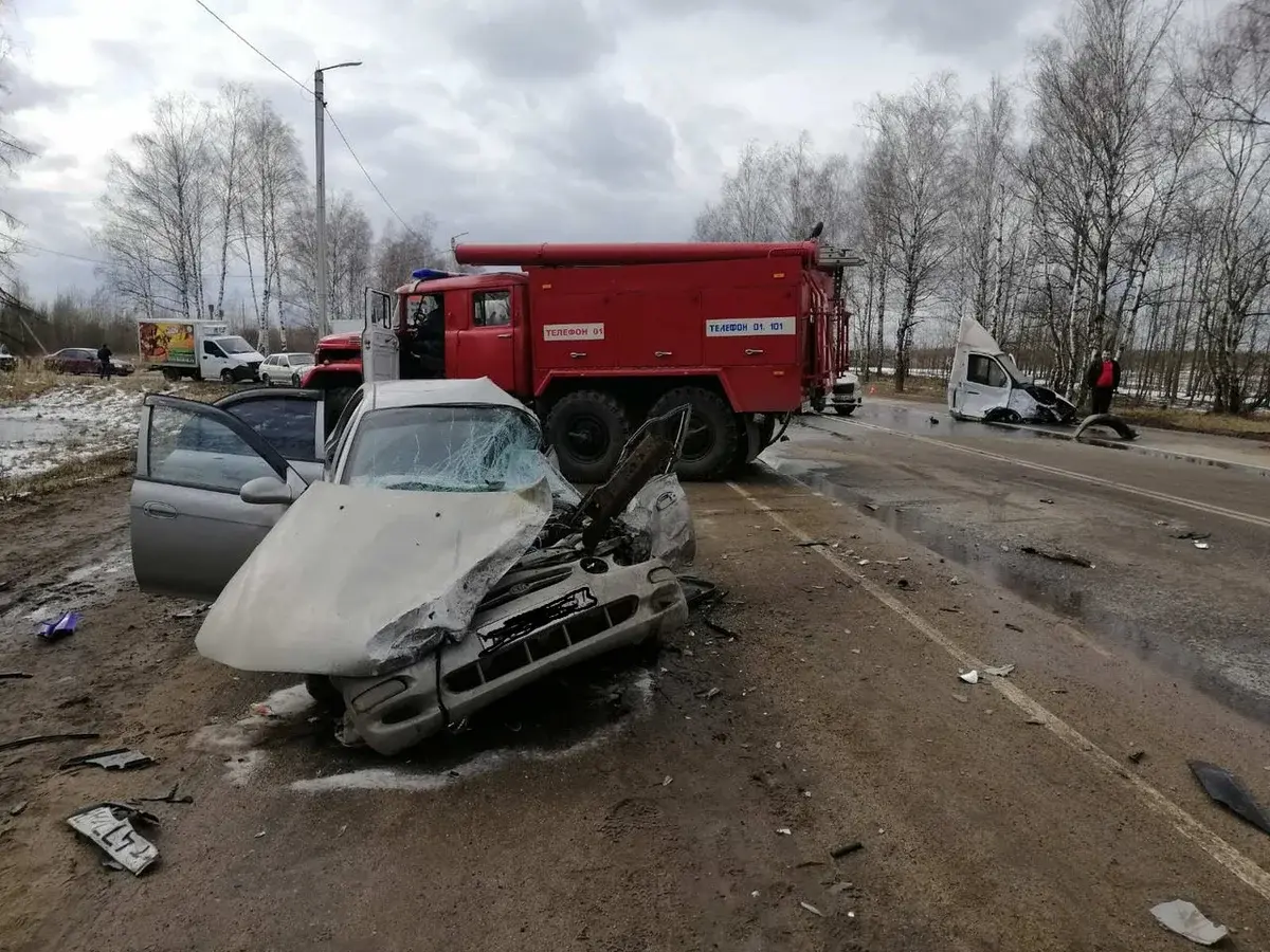 На шуйской трассе в серьезном ДТП погибли два человека