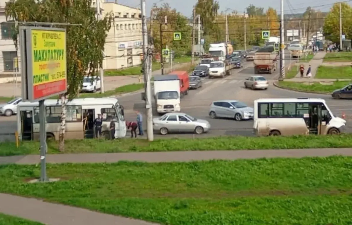 В Иванове в ДТП с автобусом и маршруткой получили травмы три человека