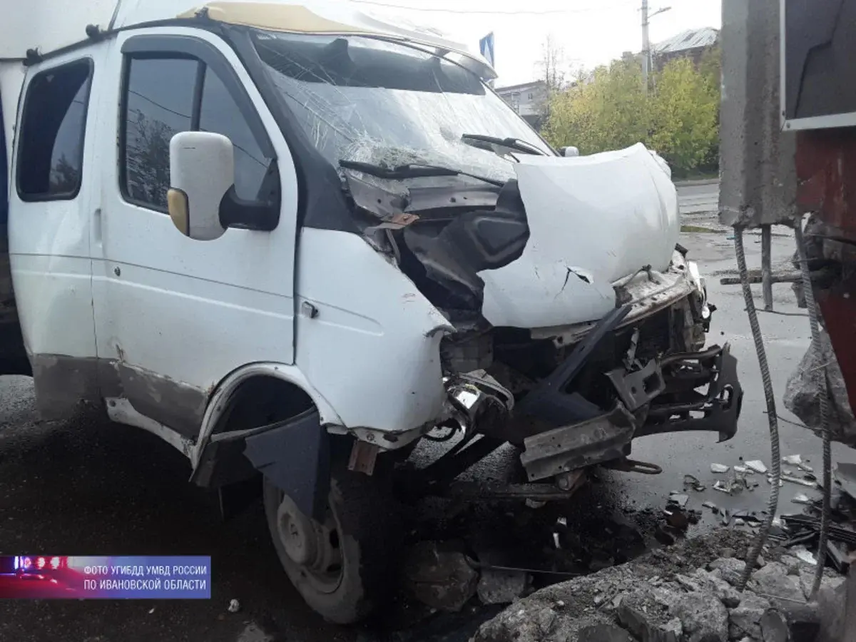 В Иванове водитель врезавшейся в забор 