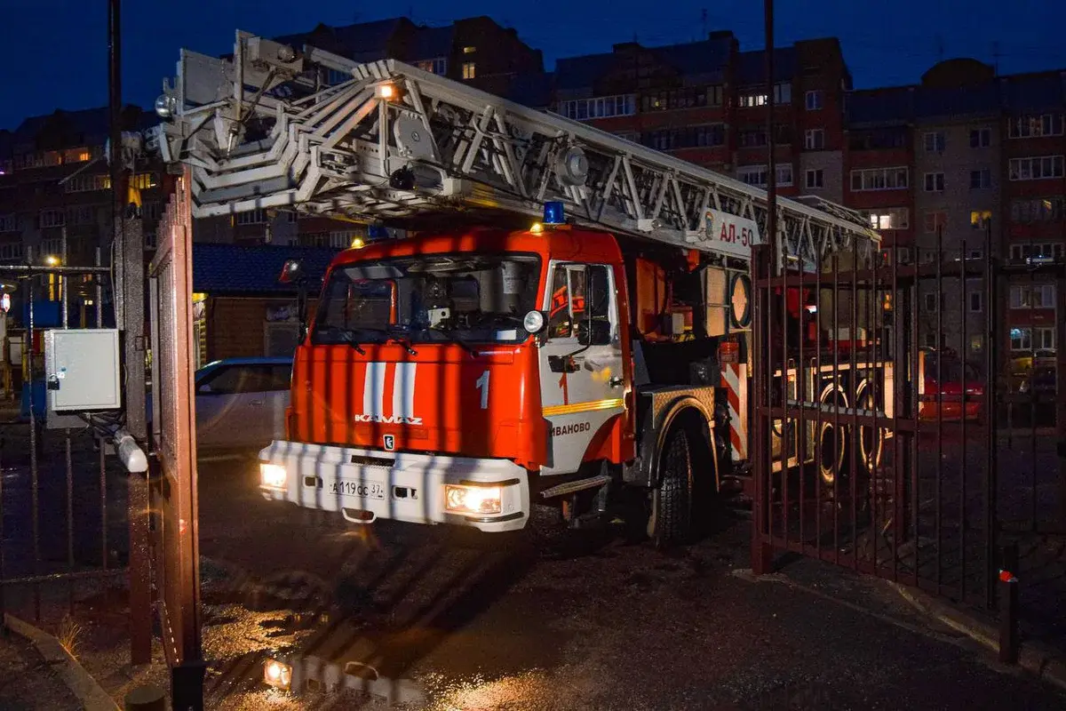 Пожарные в Иванове пожаловались на затрудненный въезд спецтехники во дворы