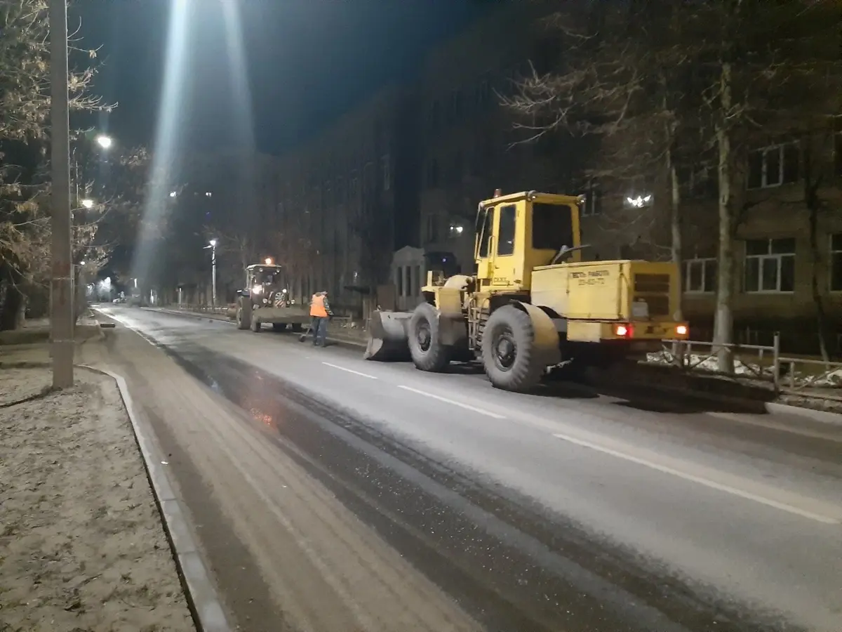 На улицы Иванова вышли поливальные машины и дорожные пылесосы