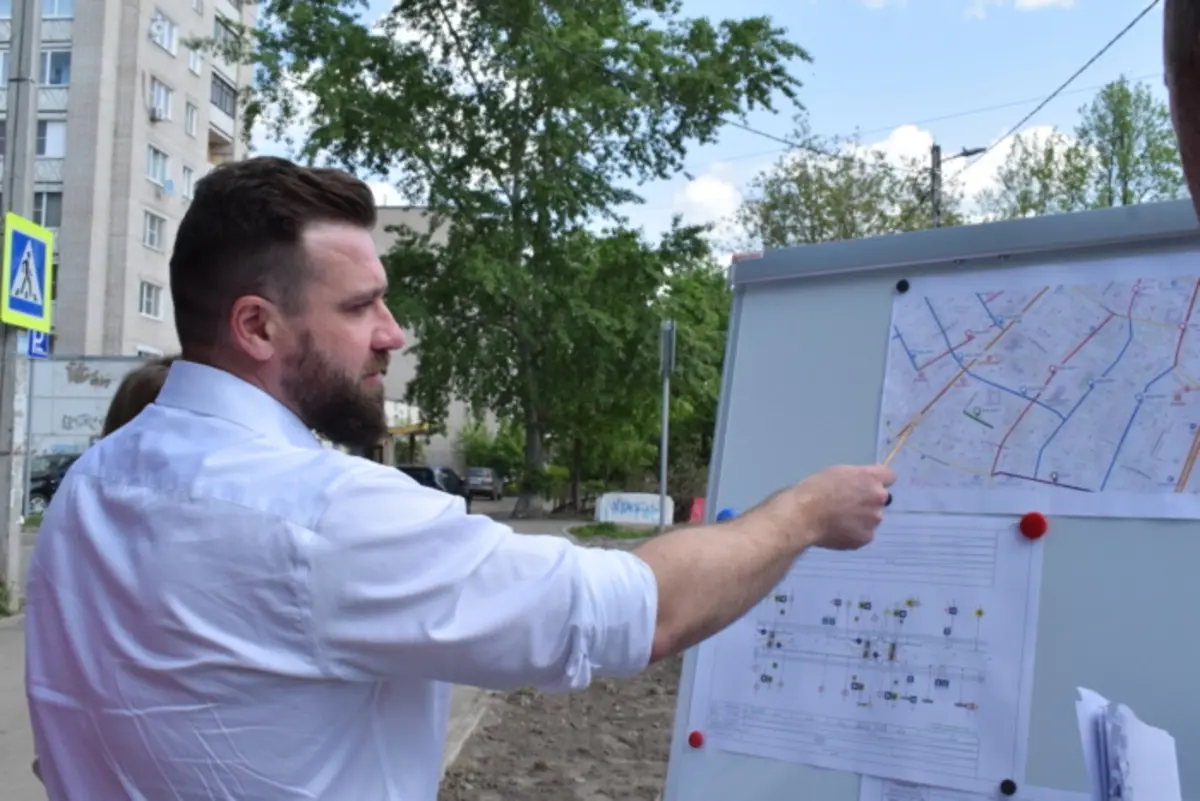 Владимир Шарыпов о ремонте ул. Ташкентской: "В рамках ремонта дороги создаем 50 новых парковочных мест и дополнительный пешеходный переход"