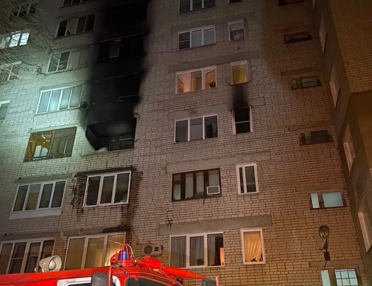 В Иванове пожарные спасли пенсионера из горящей квартиры в девятиэтажке на  улице Парижской Коммуны