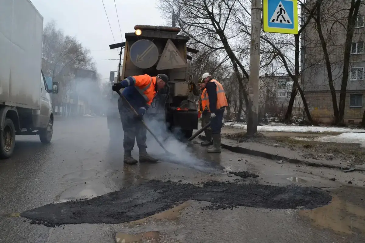 В Иванове 16 ноября ямочный ремонт пройдет на улице Первых Маевок и на  перекрестке Кузнецова и Сахарова