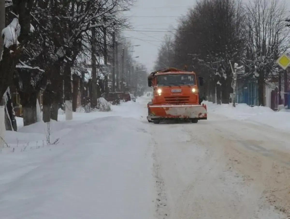 В Шуе коммунальщики просят горожан помочь с расчисткой города