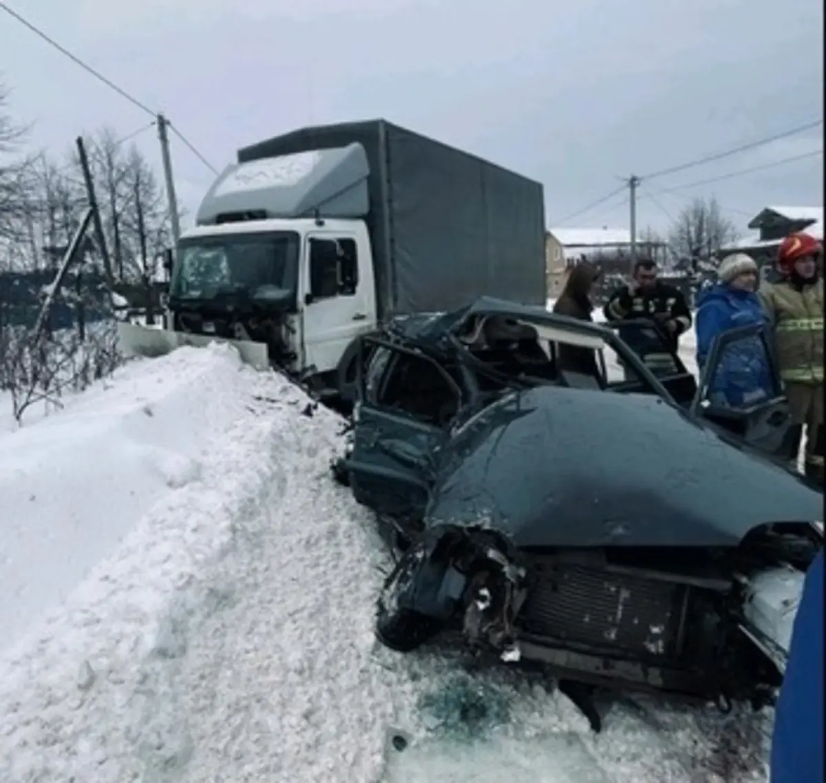 19 января в Лежневе в жестком ДТП с участием двух автомобилей погиб человек