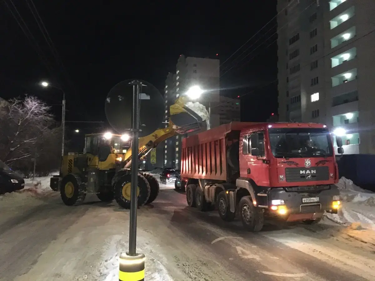 В Иванове с начала зимнего сезона рабочие вывезли 158 000 кубометров снега