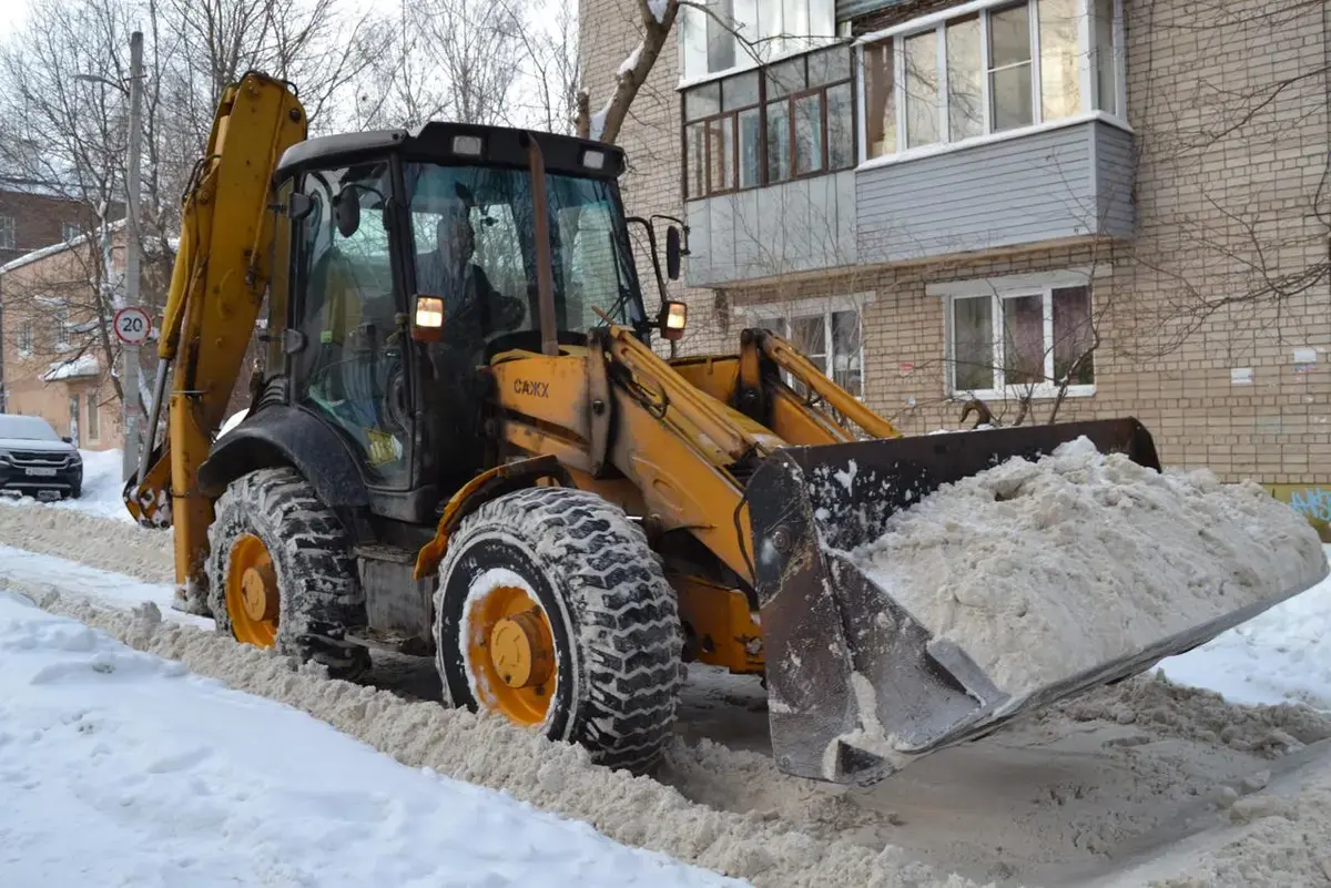 В Иванове с начала сезона рабочие вывезли более 180 000 кубометров снега