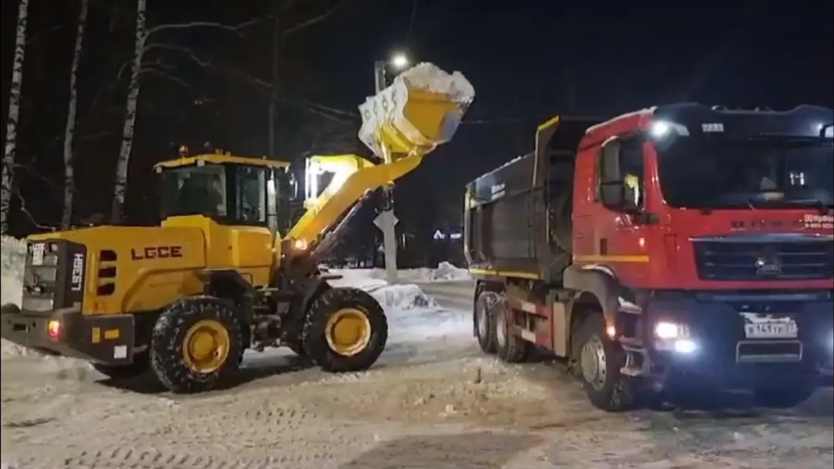 На начало февраля из Иванова коммунальщики вывезли снега вдвое больше, чем  в самую снежную зиму