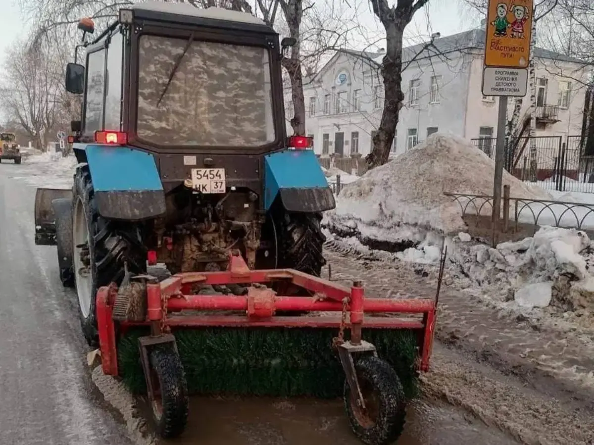 Днем 27 марта в Иванове расчищать городские дороги будут 69 дорожных рабочих