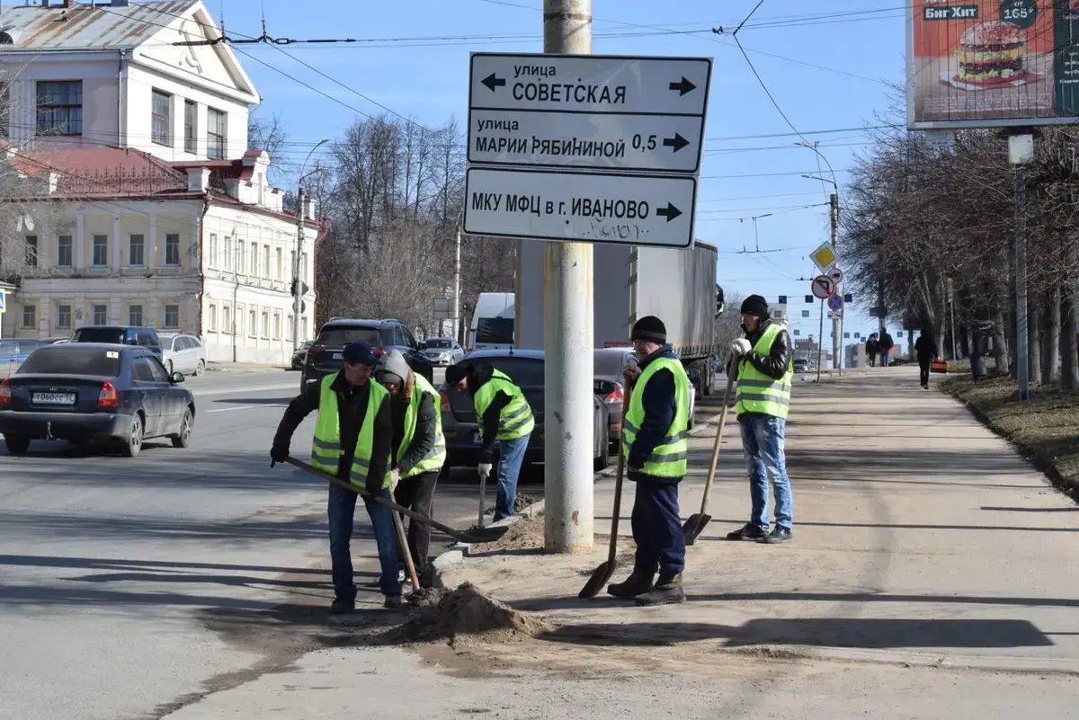 Днем 22 апреля в Иванове расчищать городские дороги будут более 100  дорожных рабочих