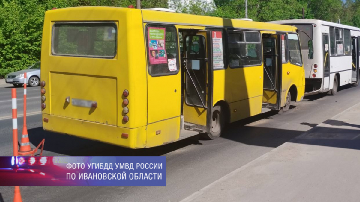 В Иванове две пассажирки автобуса попали в больницу после столкновения ПАЗа  с 