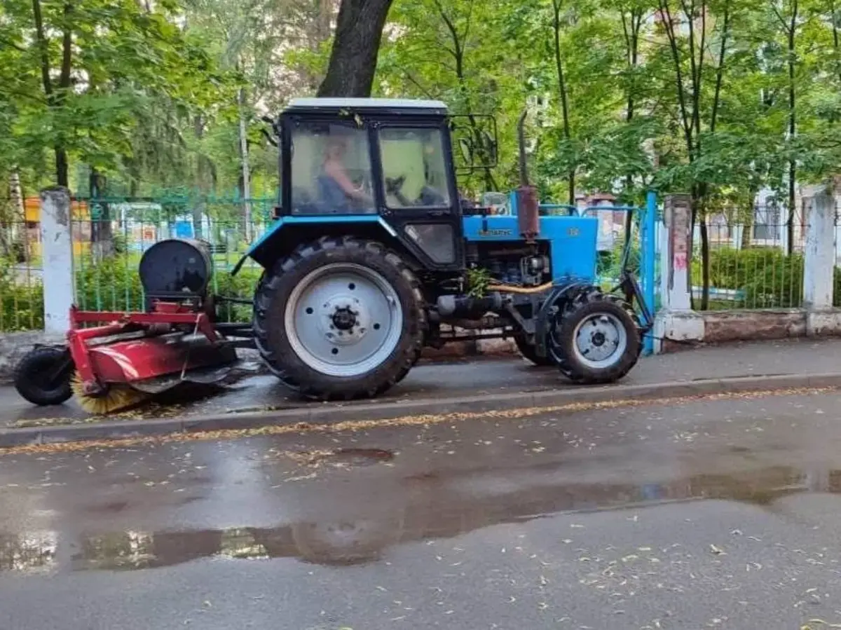 В Иванове ночью 15 единиц спецтехники убирали городские улицы