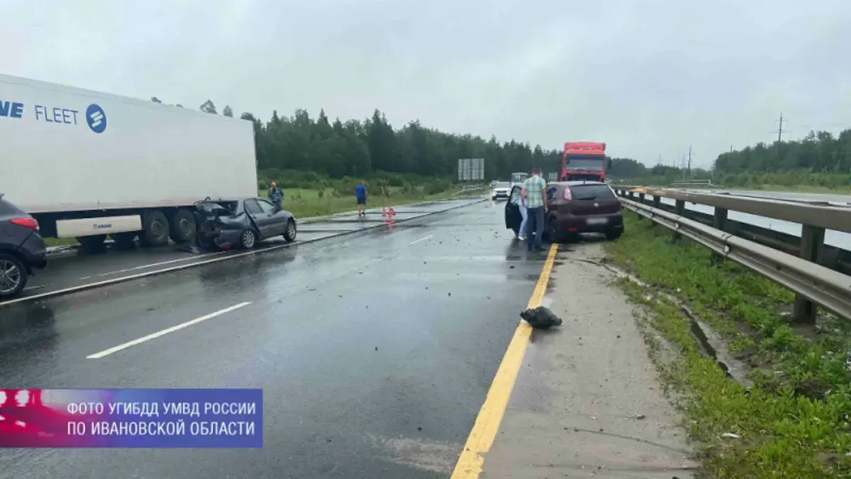 В Ивановском районе за 20 минут на одном участке трассы случились три ДТП  подряд