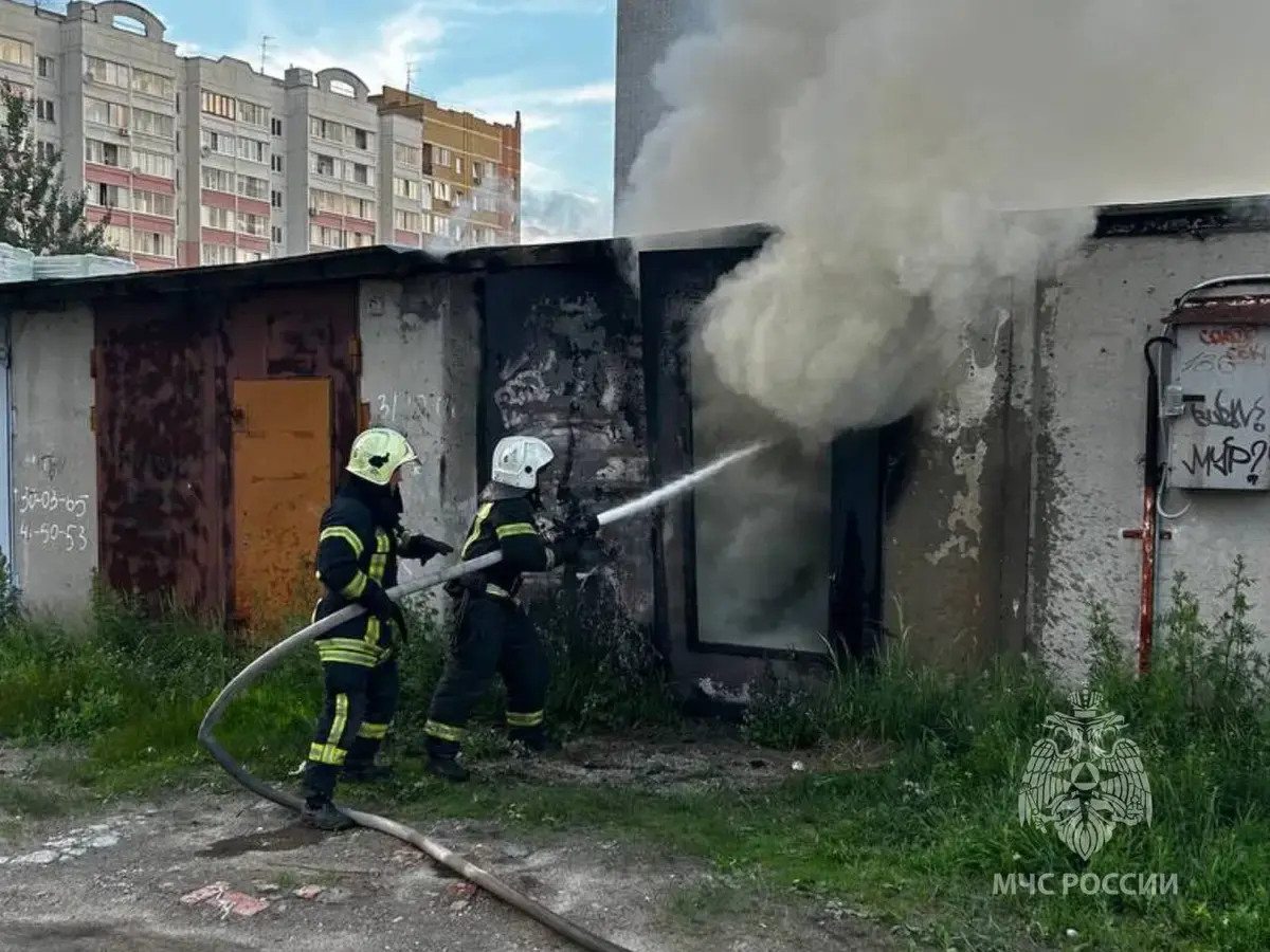 МЧС: в Иванове в гаражном кооперативе 