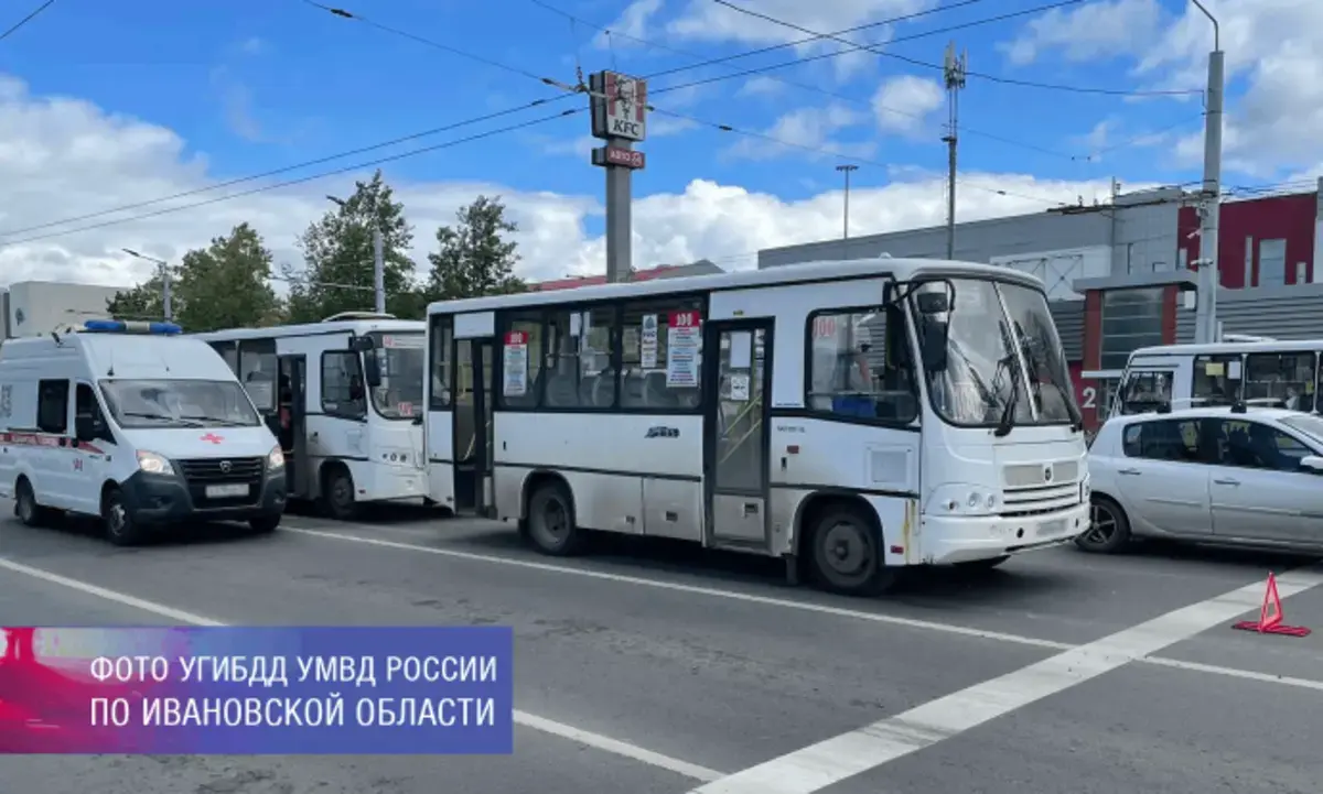 В Иванове столкнулись два ПАЗа, три женщины-пассажирки – в больнице