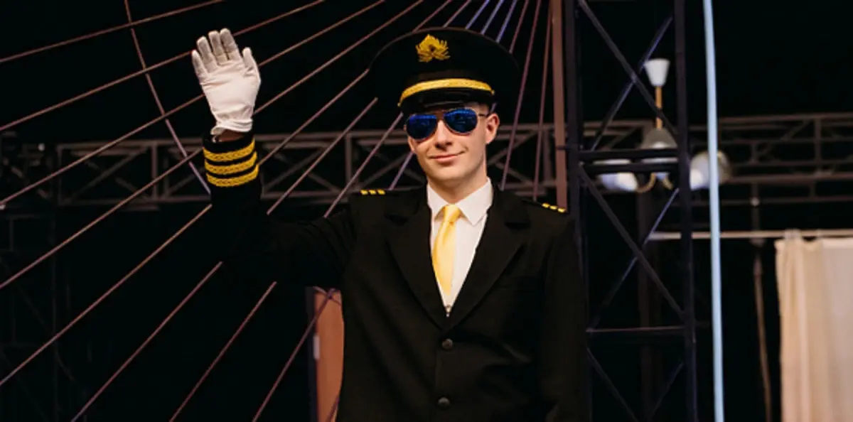 Спектакль "Нелётная погода" (16+)