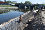 Продолжается ремонт пешеходной зоны набережной Уводи в Иванове