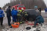 Водителя зажало в машине после аварии на трассе в Ивановской области