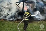 Баня с дровником и садовый домик сгорели в Ивановской области