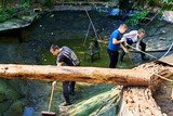 Студенты Ивановского колледжа приняли участие в мероприятиях по уборке зоопарка