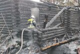 Большой частный дом и двор сгорели в Лухском районе