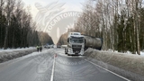 Легковушка столкнулась с грузовиком-цистерной на трассе в Ивановской области