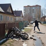 Ивановец протаранил забор на угнанном мотоцикле