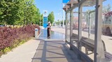Ивановские коммунальщики начали мыть остановки общественного транспорта