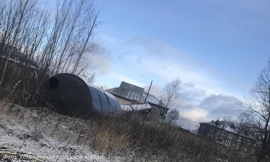 В Устюжне из-за урагана обрушилась водонапорная башня