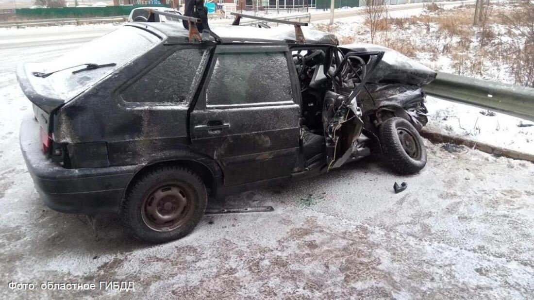 Под Вологдой «четырнадцатая» столкнулась с фурой