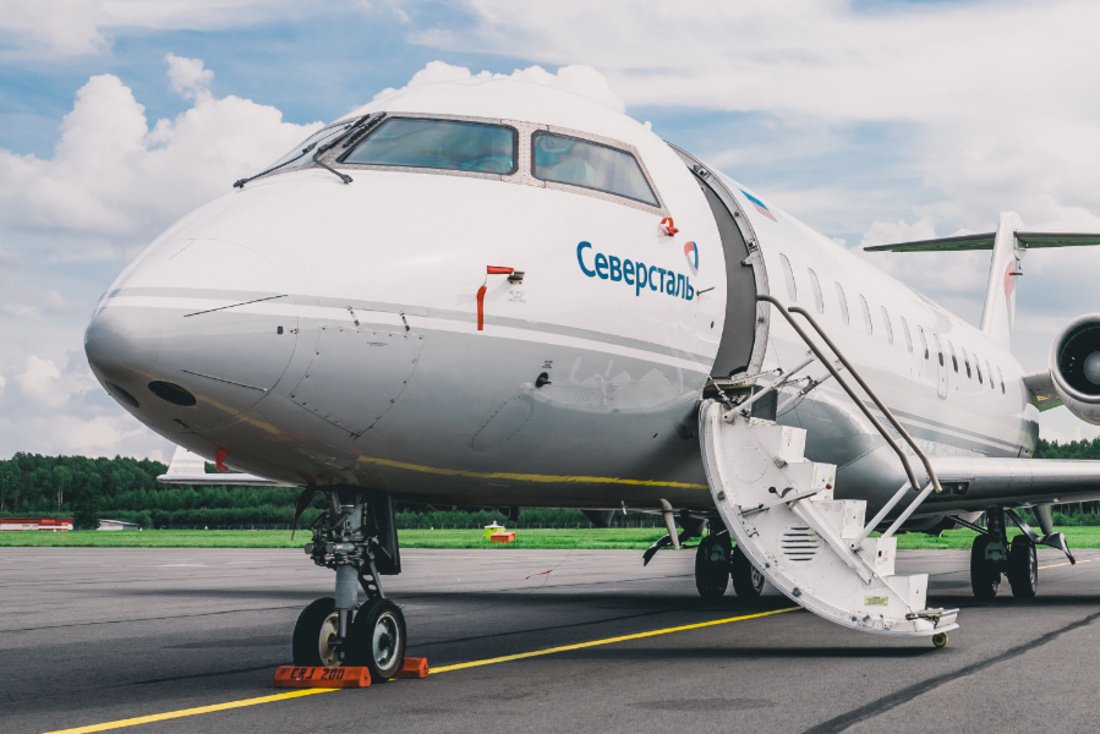 Череповец мурманск самолет. Bombardier crj200 Северсталь авиа. CRJ-200 Северсталь. Самолёт Бомбардье CRJ 200 Северсталь. Бомбардье CRJ-100/200 Северсталь.