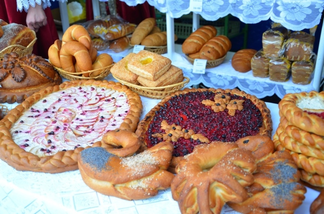 Выпечка на ярмарку. Выпечка на ярмарку. Печенье для ярмарки. Выпечка на ярмарку в детский сад. Пироги на ярмарку.