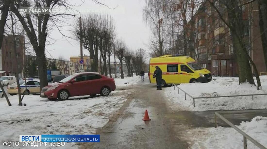 Водитель сбил на тротуаре. ДТП Череповца за сутки. 30 Января разбилась череповчанка. 18.08.2015 Монт-Клер Череповец ДТП 190020277. ДТП Череповец Ленина Дзержинского сегодня.