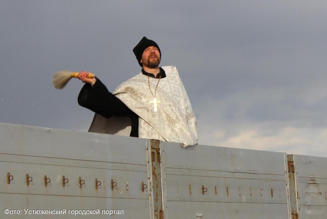 Крестный ход против коронавируса прошёл в Устюжне