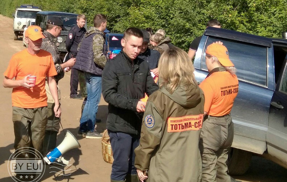 Тотемские спасатели вывели из леса двоих потерявшихся пенсионеров