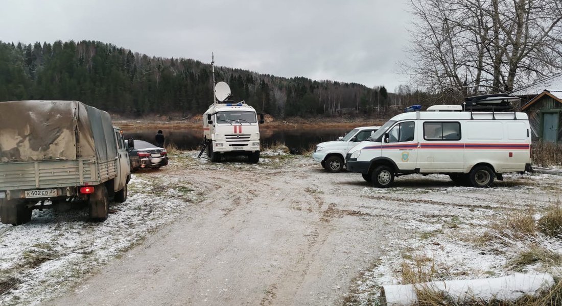 Спасатели возобновили поиски погибших при крушении вертолёта в Нюксенском районе