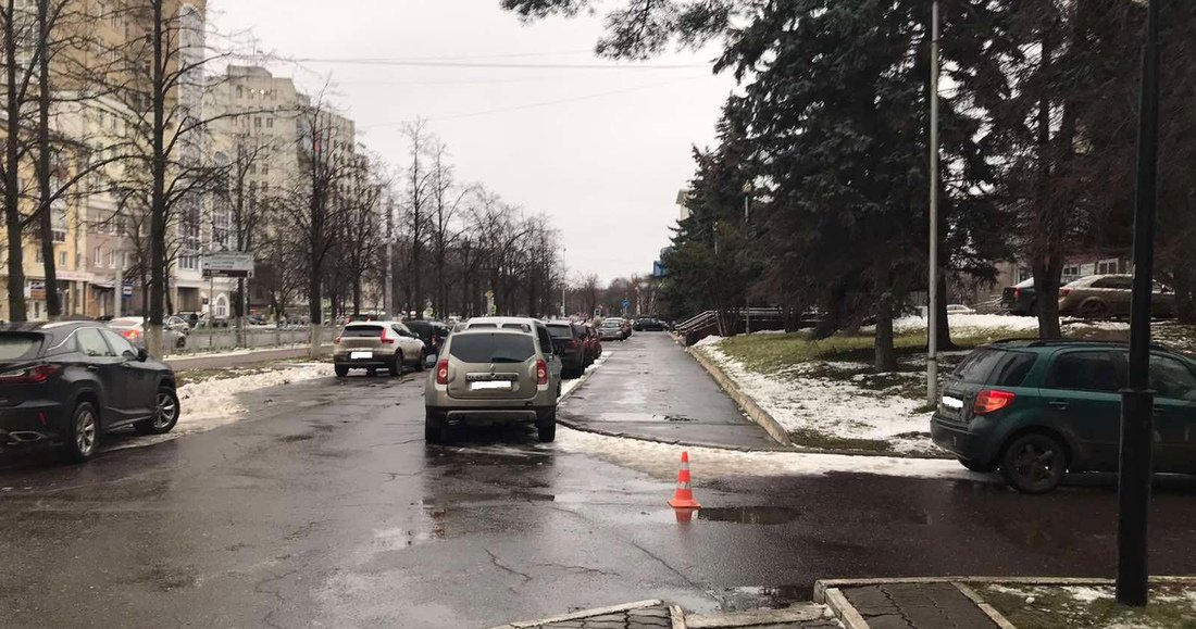 Сбил и скрылся: в центре Вологды пострадала молодая женщина
