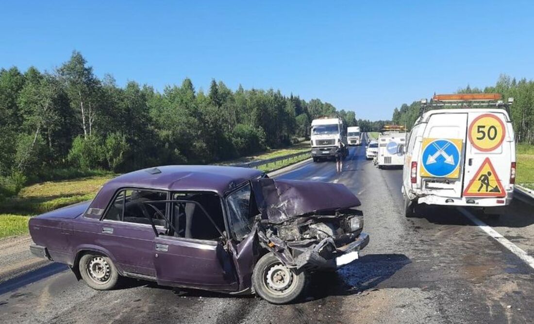 Три человека пострадали в страшной аварии в Сямженском районе